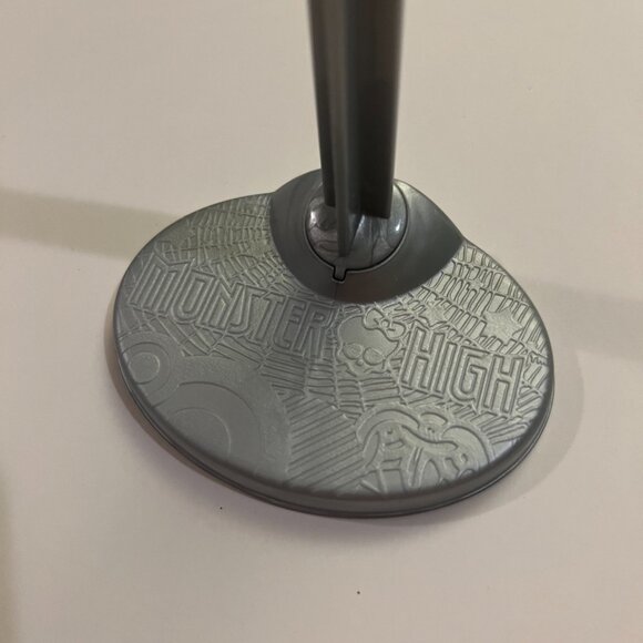 Abbey Bominable Skull Shores G1 Monster High 2011 Doll - Picture 7 of 7